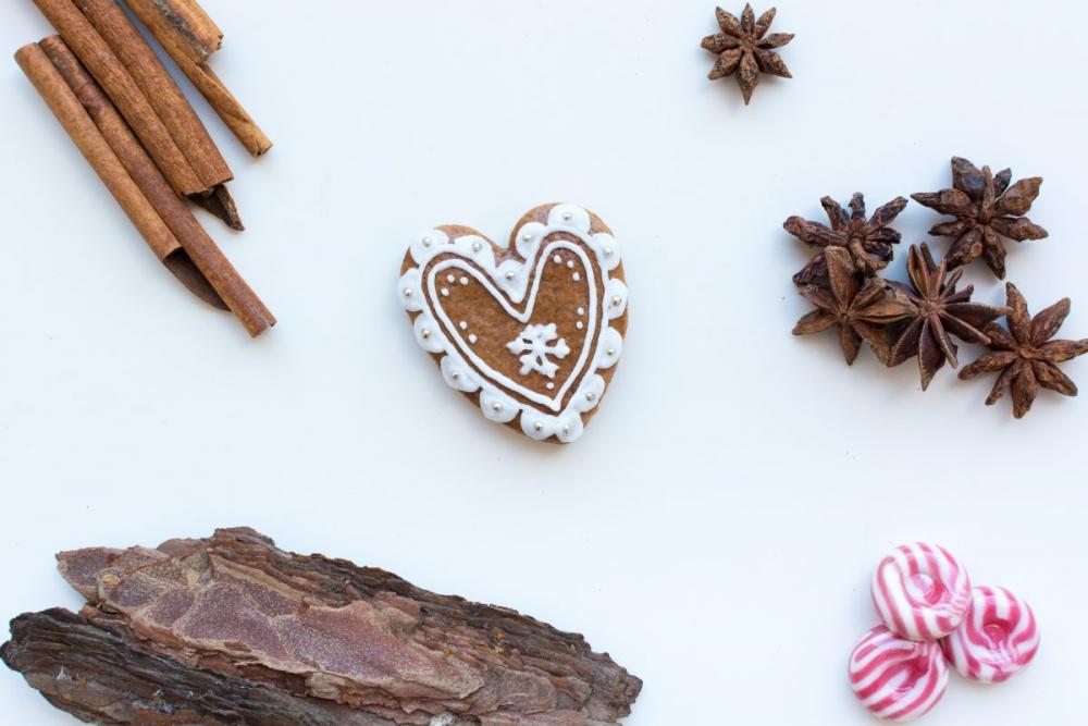 Cute homemade Christmas cinnamon gingerbread Cute homemade Christmas cinnamon gingerbread