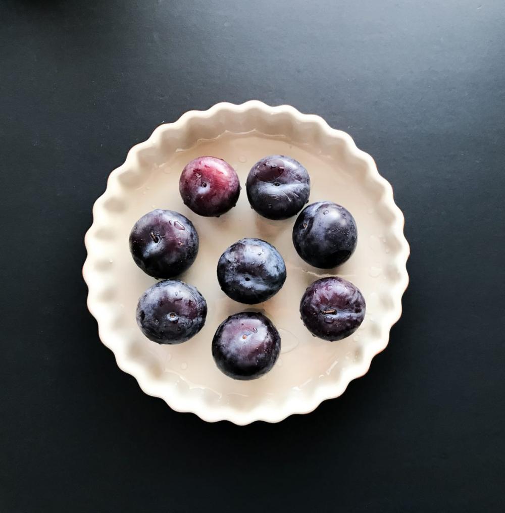 Spicy Plum Pie Spicy Plum Pie