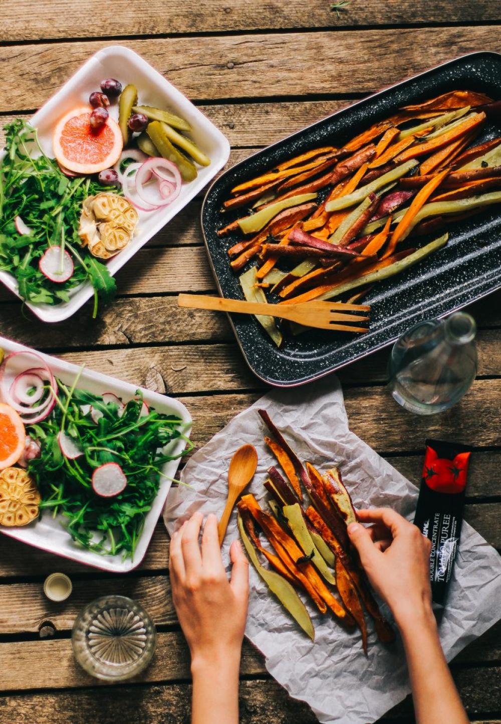 Fresh vegetables with sweet potato fries Fresh vegetables with sweet potato fries
