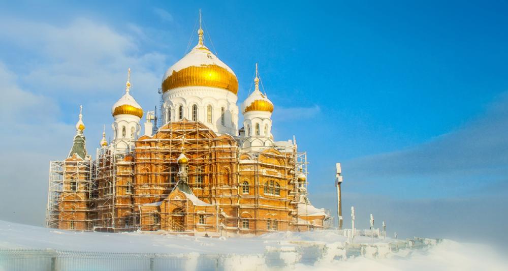 Golden Spires of the Russian Orthodox Church free photo Golden Spires of the Russian Orthodox Church free photo