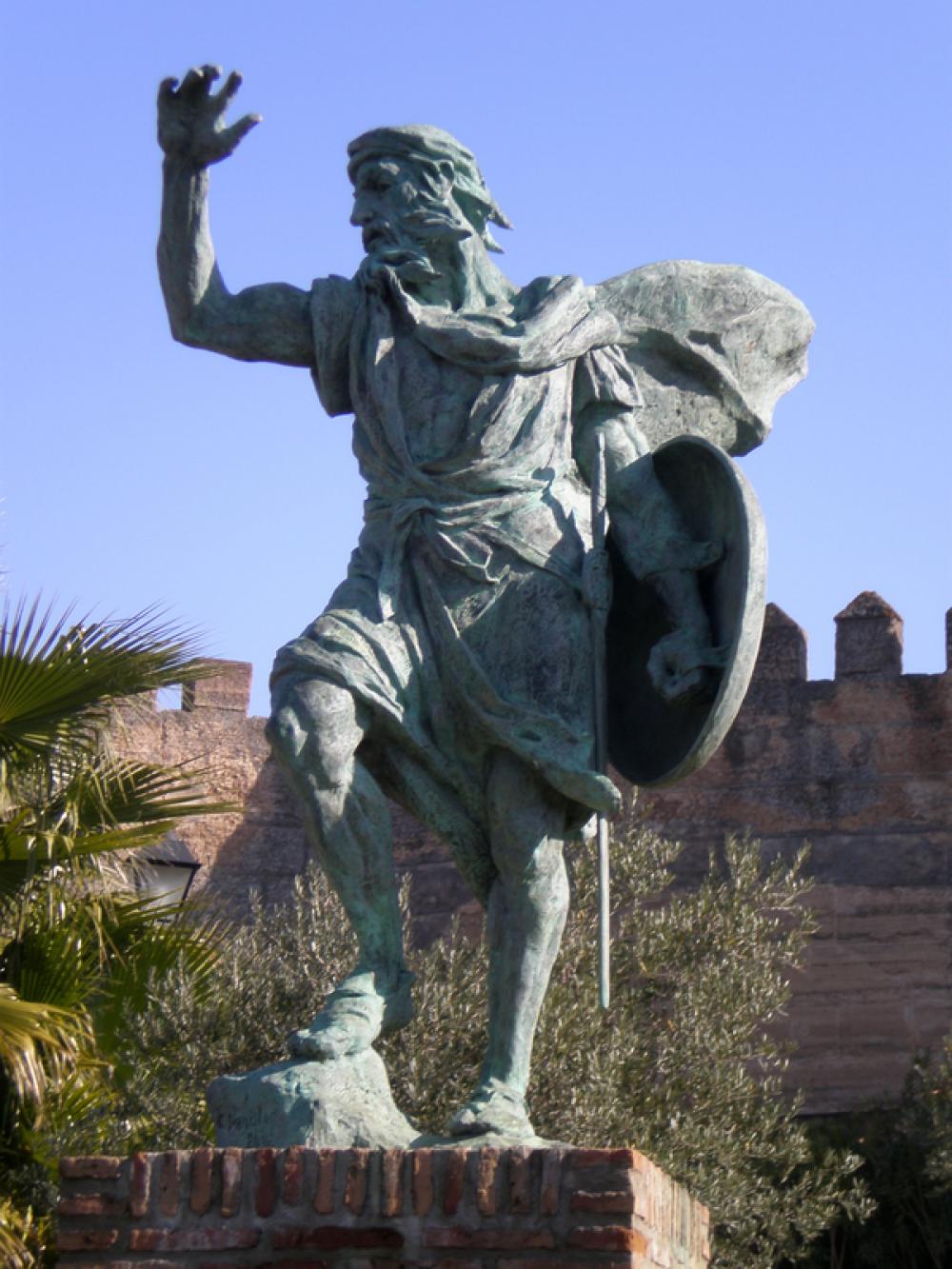 Statue of Ibn Marwan in Badajoz, Spain free photo Statue of Ibn Marwan in Badajoz, Spain free photo