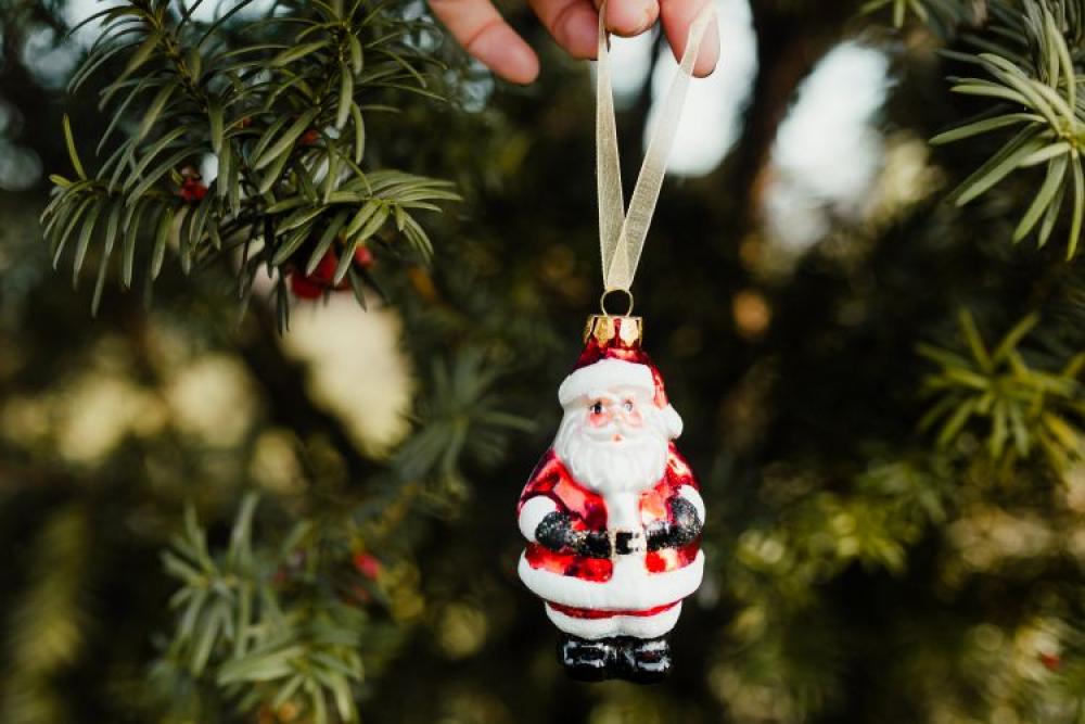 Funny Christmas tree decorations Funny Christmas tree decorations