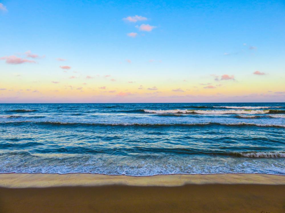 Rolling Waves Rolling Waves