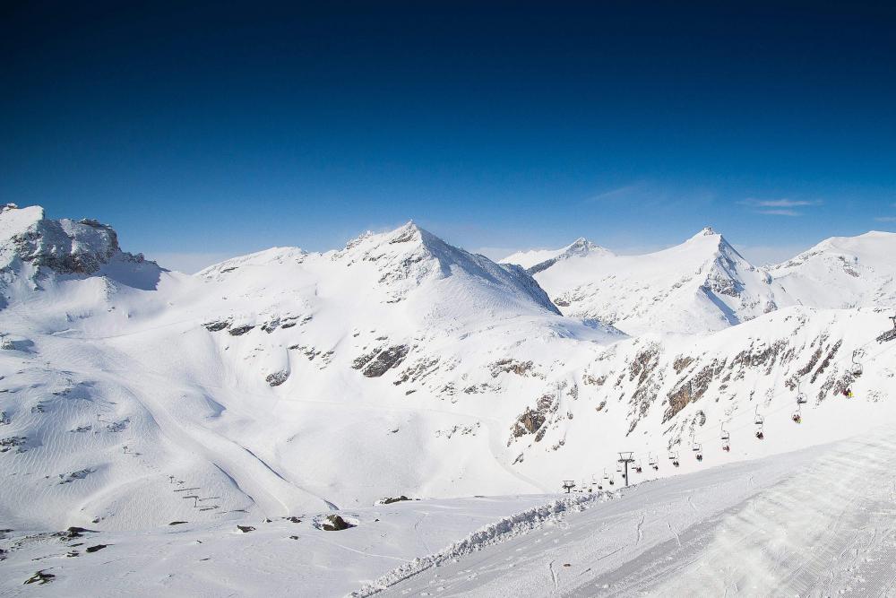 Wonderful Winter Mountain Scenery Wonderful Winter Mountain Scenery