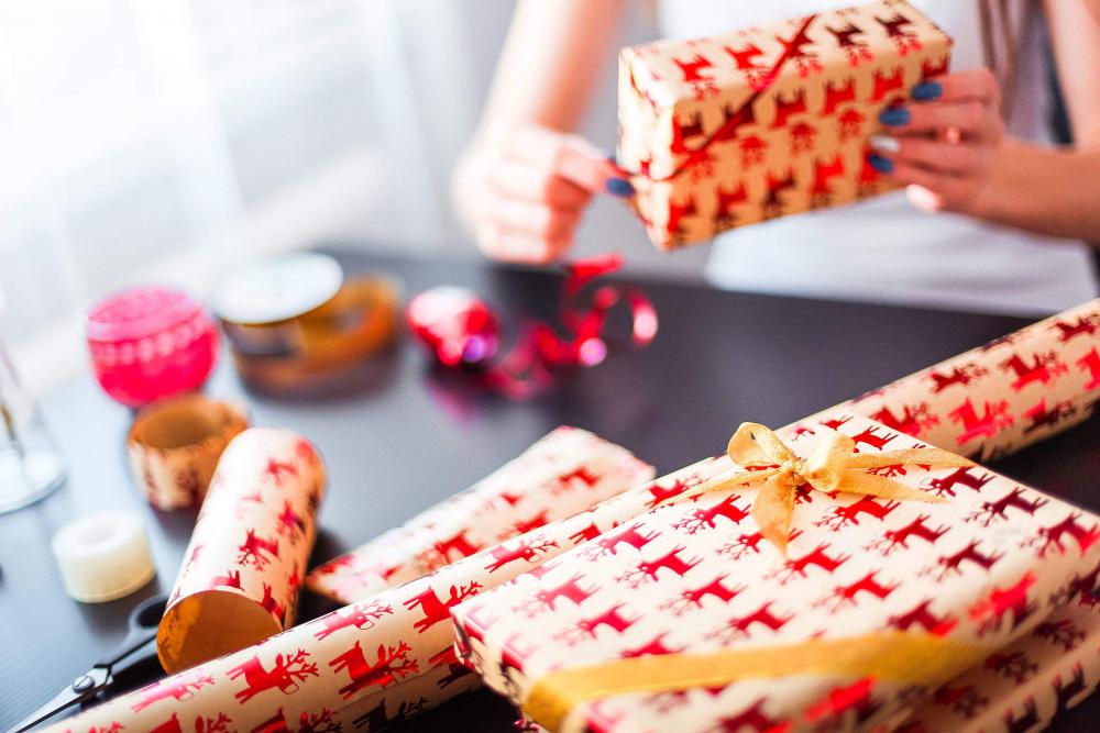 Christmas Gift Wrapping Christmas Gift Wrapping