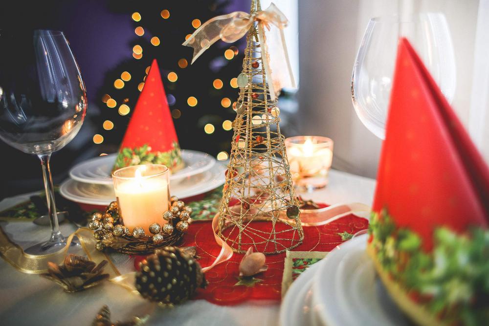 Christmas is all around! Christmas is all around!