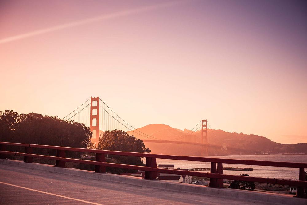 Stunning Golden Gate Bridge at the Evening Sunset Stunning Golden Gate Bridge at the Evening Sunset
