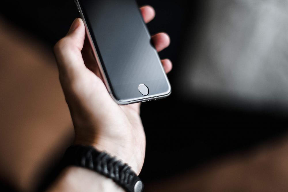 iPhone 6 in Hand iPhone 6 in Hand