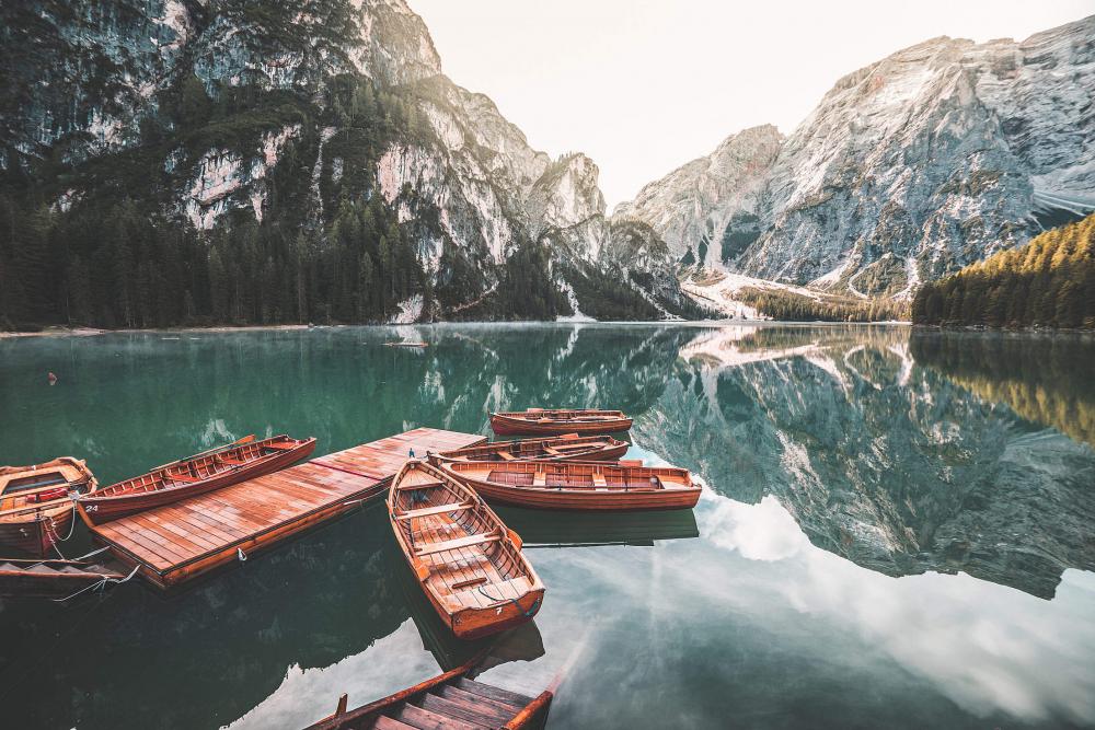 Old Wooden Rowing Boats on Lago di Braies (Pragser Wildsee) Old Wooden Rowing Boats on Lago di Braies (Pragser Wildsee)
