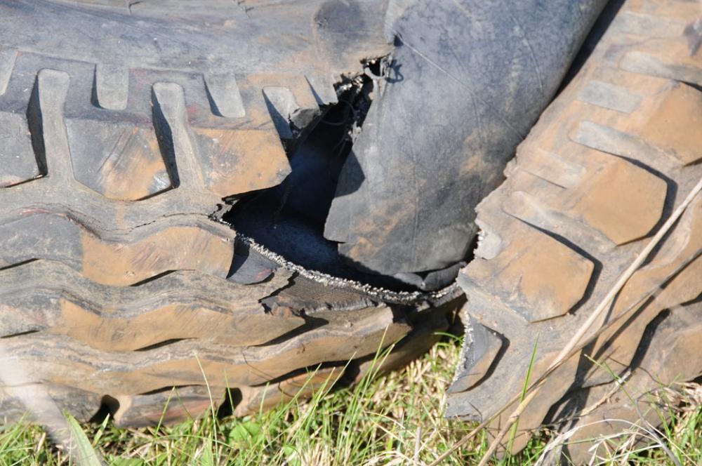 Altreifen Pollution Mature Waste Auto Rubber Altreifen Pollution Mature Waste Auto Rubber