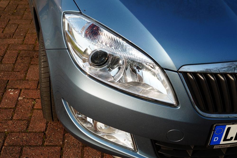 Auto Spotlight Skoda Blue Metallic Modern Auto Spotlight Skoda Blue Metallic Modern