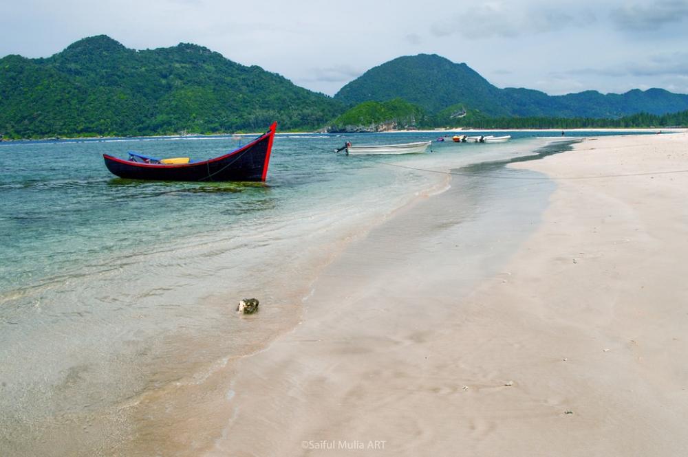 Beach Peace Boat Aceh Lampuek Asia Beach Peace Boat Aceh Lampuek Asia