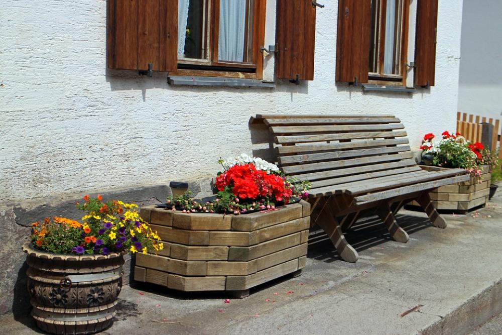 Bench Wooden Bench Out Bank Sit House Hauswand Bench Wooden Bench Out Bank Sit House Hauswand