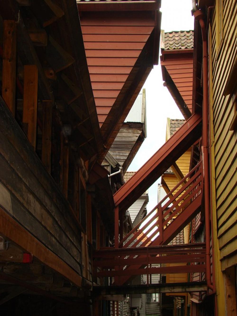 Bergen Red Angles Shadows Wood Bergen Red Angles Shadows Wood