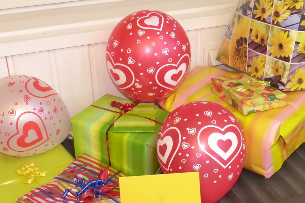 Birthday Gifts Gift Table Balloon Birthday Present Birthday Gifts Gift Table Balloon Birthday Present
