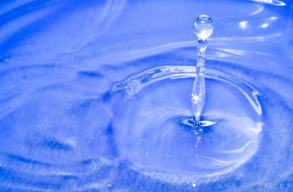 Blue Water Drop Krupnyj Plan Spray Blue Water Drop Krupnyj Plan Spray