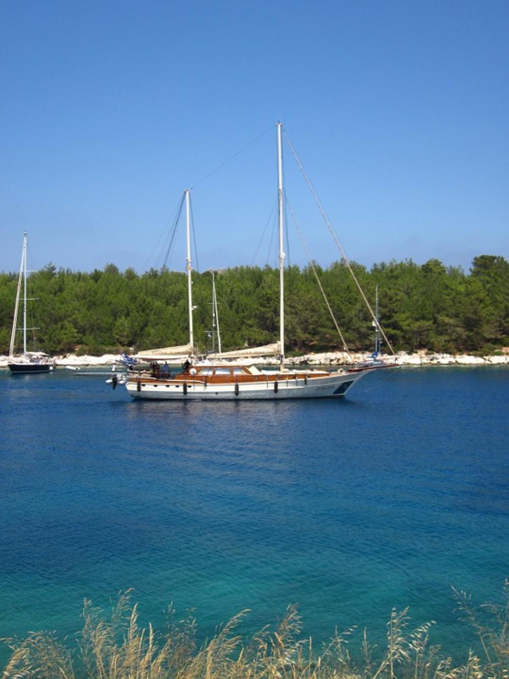 Boat Sailing Colorful Fiskardo Water Greece Boat Sailing Colorful Fiskardo Water Greece
