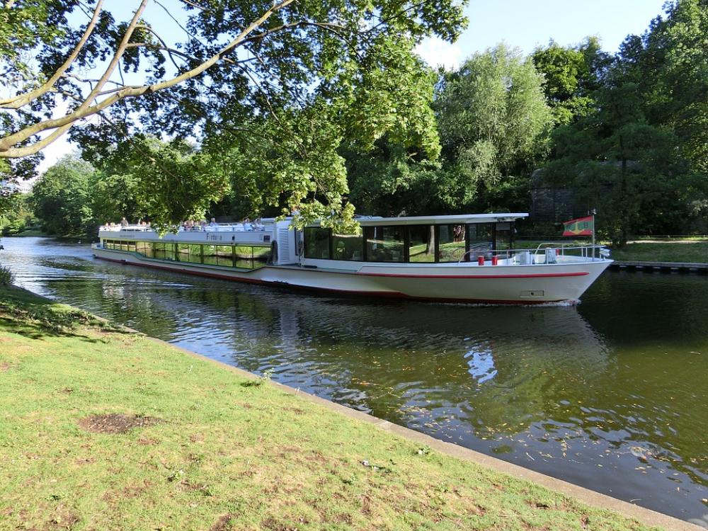 Boat Spree Channel Water Berlin Boat Spree Channel Water Berlin