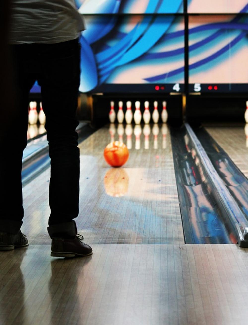 Bowling Bowling Alley Leisure Recreation Activity Bowling Bowling Alley Leisure Recreation Activity