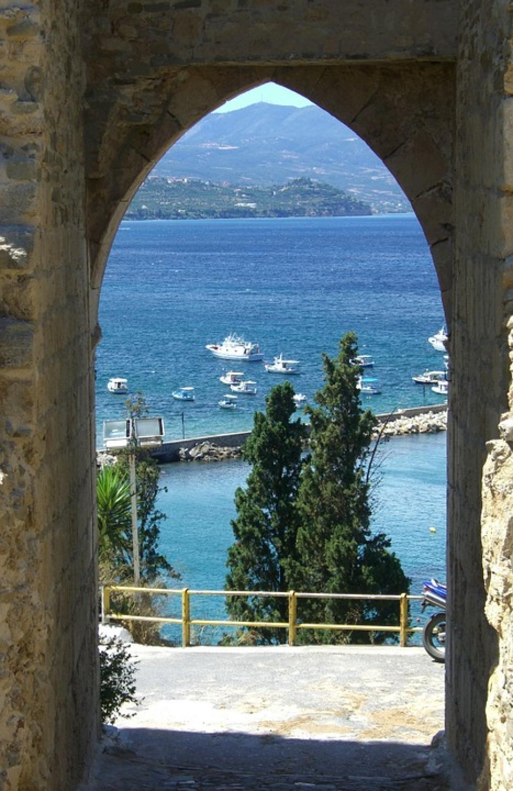Castle Gate Pilos Greece By Looking Castle Gate Pilos Greece By Looking