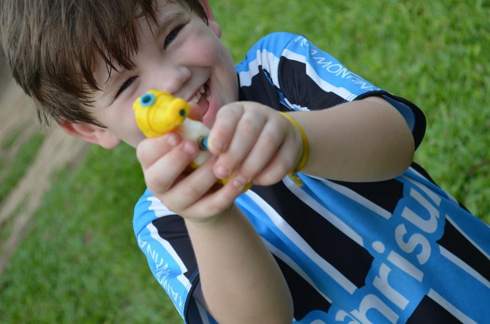 Child Squirt Gun Water Pistol Play Games Playing Child Squirt Gun Water Pistol Play Games Playing