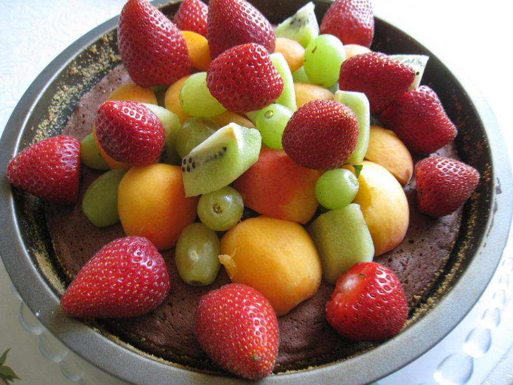 Chocolate Cake With Fruit Mountain Colors Fruits Chocolate Cake With Fruit Mountain Colors Fruits