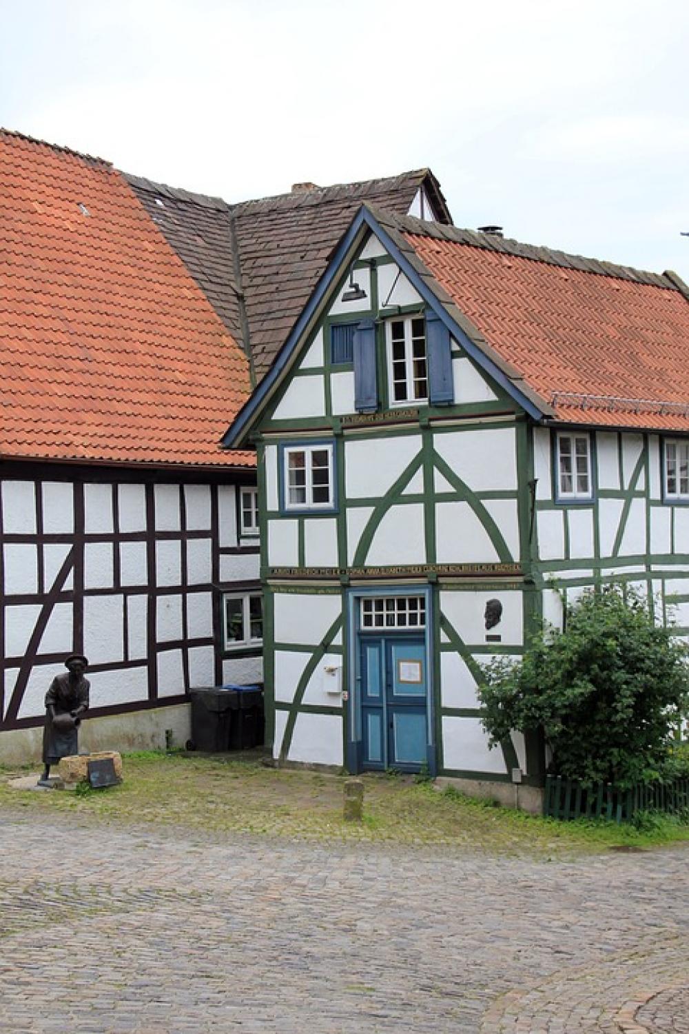 City Building House Truss Fountain Schwalenberg City Building House Truss Fountain Schwalenberg