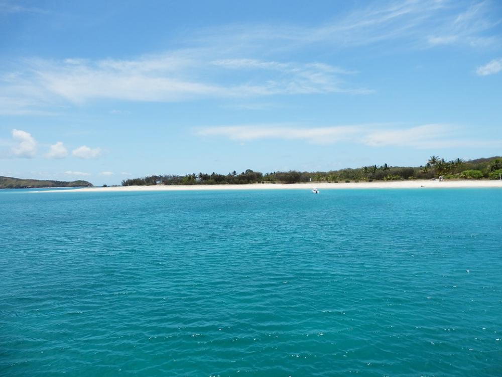 Clear Blue Water Island Summer Sunny Beach Coast Clear Blue Water Island Summer Sunny Beach Coast
