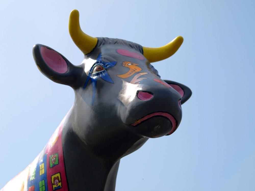 Cow Head Sculpture Kuhbunt Painted View Cow Head Sculpture Kuhbunt Painted View