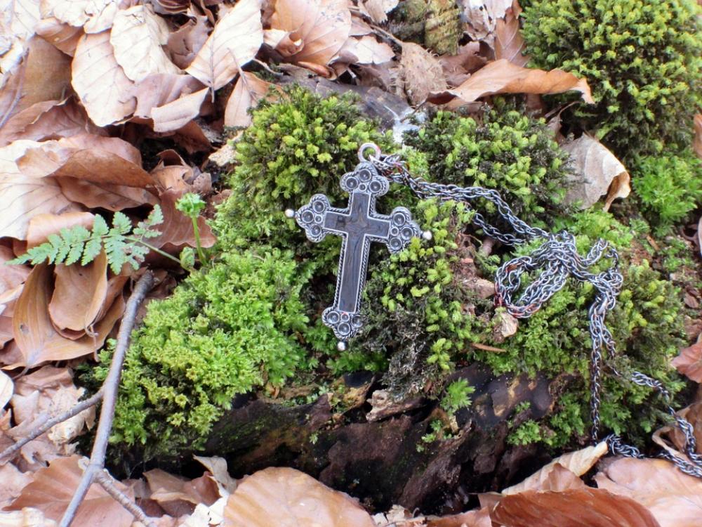 Cross Crucifix Moss Root Leaves Log Tree Stump Cross Crucifix Moss Root Leaves Log Tree Stump