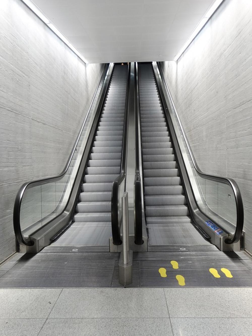 Escalator Rise Top Climbing Aid Movement Escalator Rise Top Climbing Aid Movement