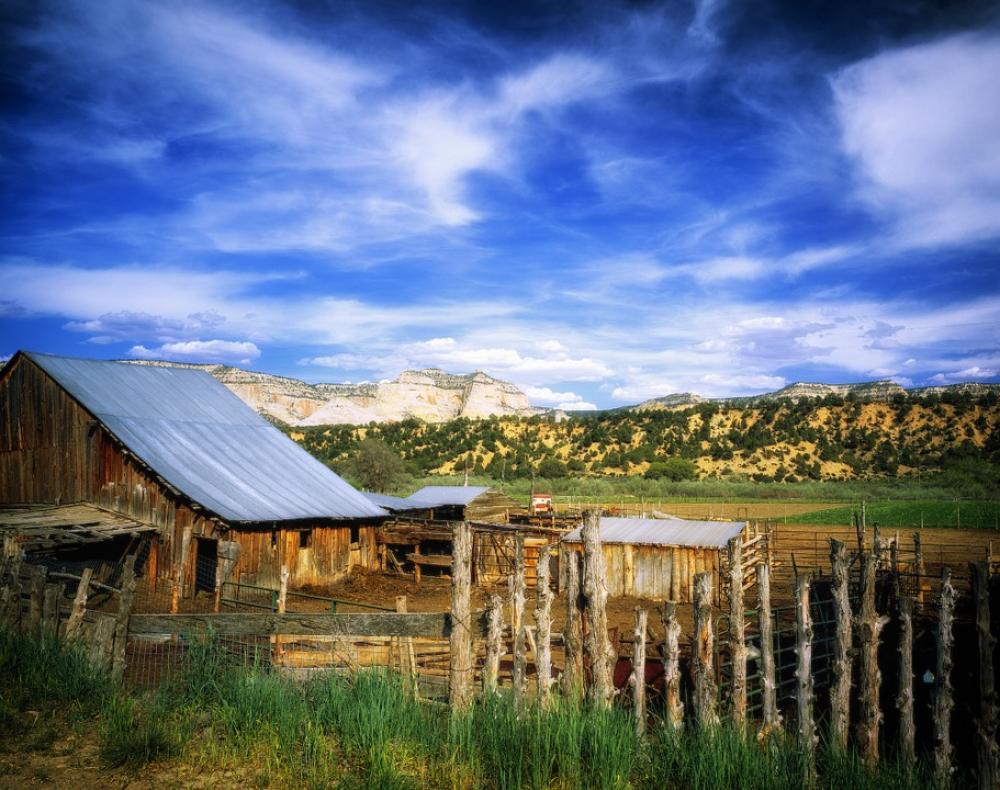 Farm Utah Rural Countryside Sky Clouds Barn Shed Farm Utah Rural Countryside Sky Clouds Barn Shed