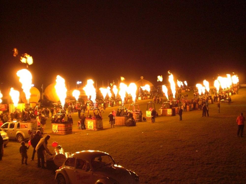 Fire Flame Darting Flame Hot Night Balloon Basket Fire Flame Darting Flame Hot Night Balloon Basket