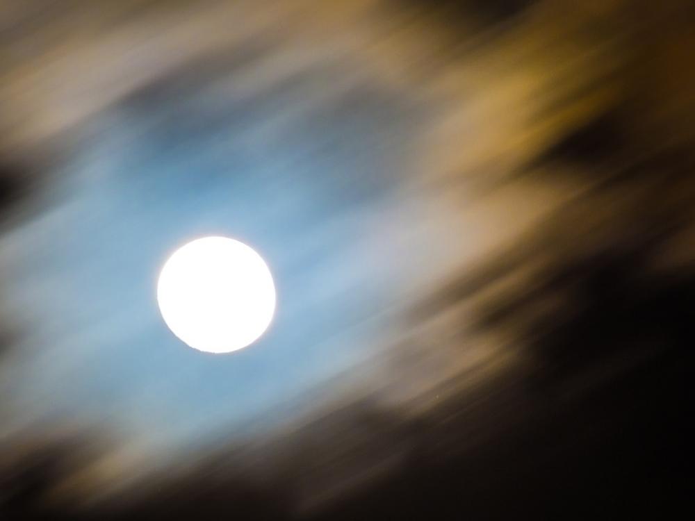 Full Moon Passing Clouds Gloomy Full Moon Passing Clouds Gloomy