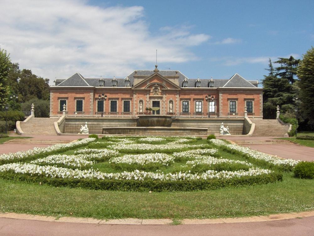 Garden Palace Symmetry Garden Palace Symmetry