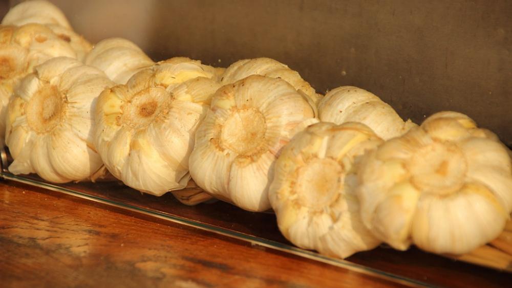 Garlic Cook Ingredients Food Kitchen Mediterranean Garlic Cook Ingredients Food Kitchen Mediterranean