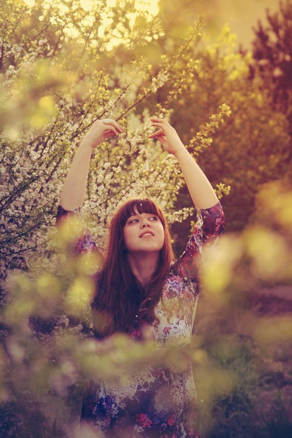 Girl Portrait Spring Flowers Tree Sun Girl Portrait Spring Flowers Tree Sun