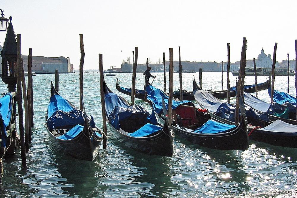 Gondolas Venice City Sighs Italy Gondolier Gondolas Venice City Sighs Italy Gondolier