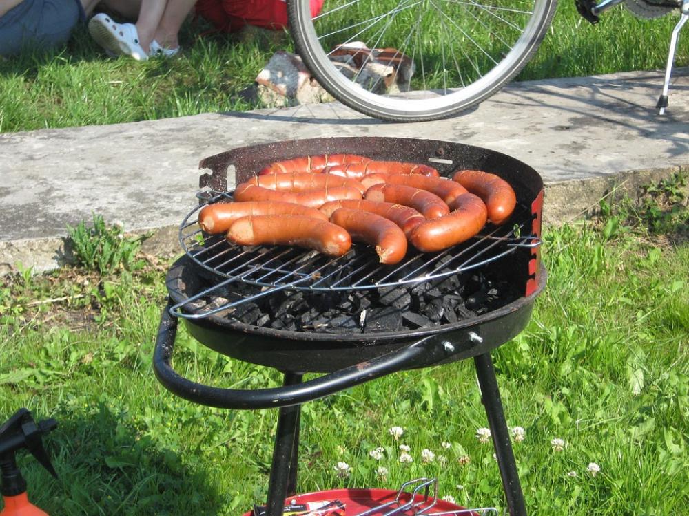 Grill Eating Burning Tidbit Grill Eating Burning Tidbit