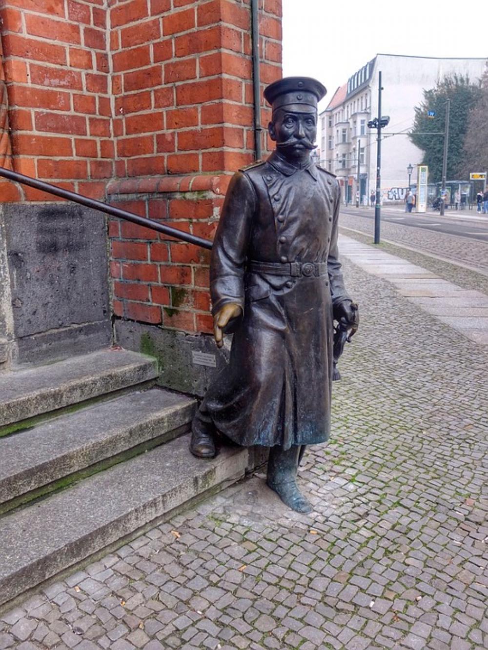 Hauptmann Von Köpenick Berlin Köpenick Captain Hauptmann Von Köpenick Berlin Köpenick Captain