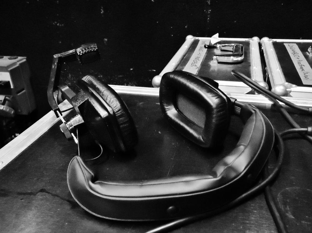 Helmet Sound Black And White Show Helmet Sound Black And White Show