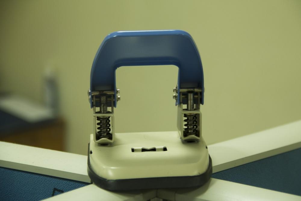 Hole Punch Stationery Perforator Puncher Office Hole Punch Stationery Perforator Puncher Office