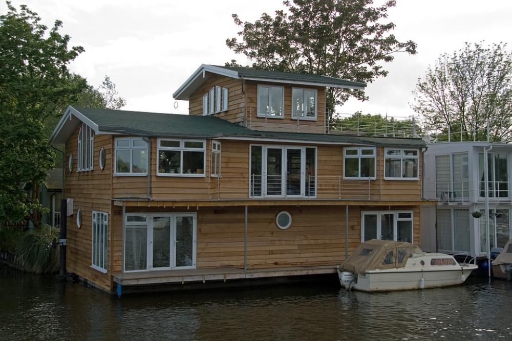 Houseboat Channel Boat Houseboat Channel Boat