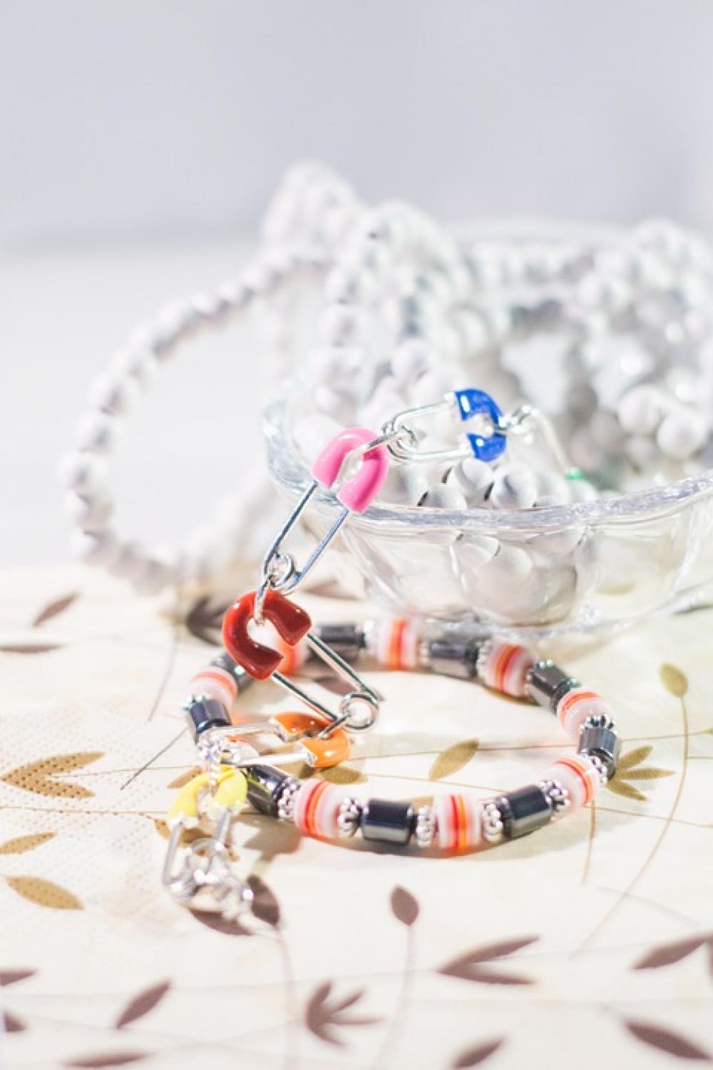Jewel Jewelry Wristlet Light Necklace Beads Jewel Jewelry Wristlet Light Necklace Beads