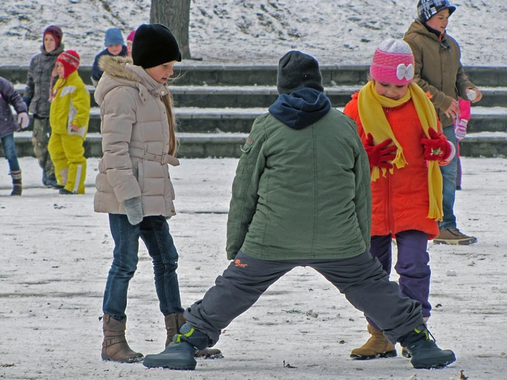 Kids Game Winter Child Kids Game Winter Child