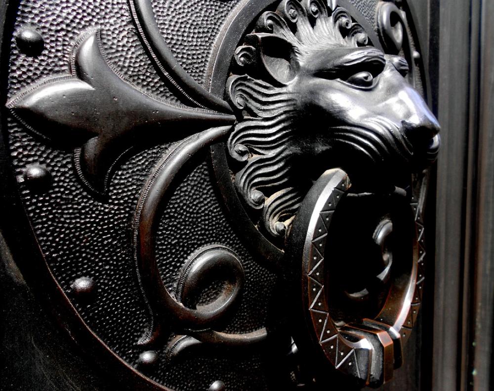 Leon Iron Decoration Metal Sculpture Statue Leon Iron Decoration Metal Sculpture Statue