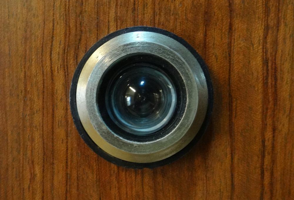 Magic-Eye Peephole Door Device Magic-Eye Peephole Door Device