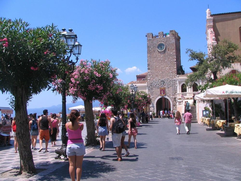 Main Plaza Taormina Sicily Italy Main Plaza Taormina Sicily Italy