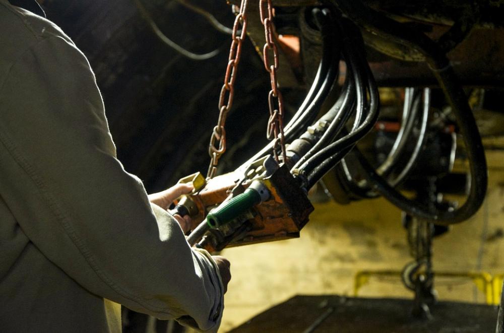 Mine Underground Machine Dark Hydraulic Miners Mine Underground Machine Dark Hydraulic Miners