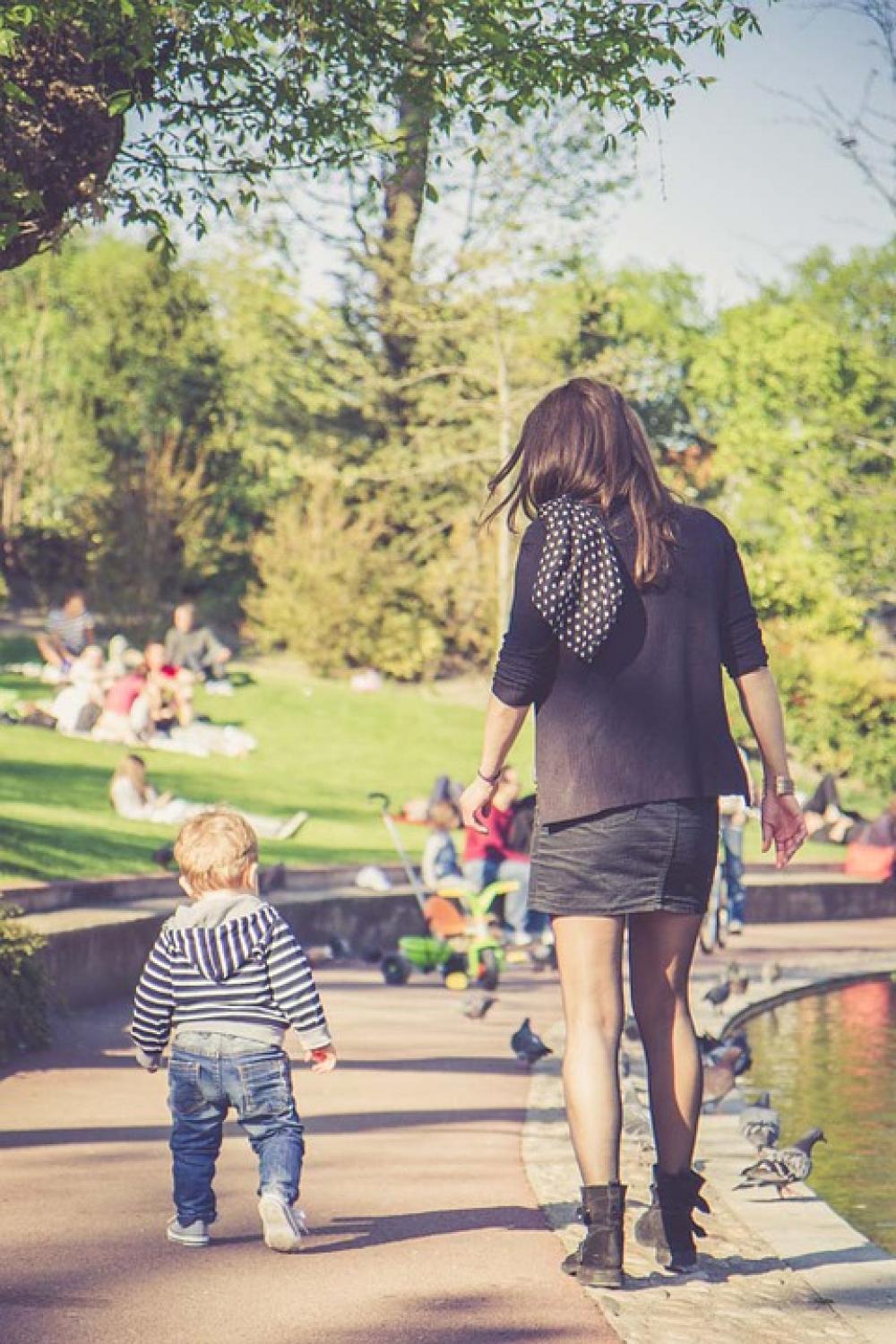 Mother Child Infant Walking Walk Park Mother Child Infant Walking Walk Park